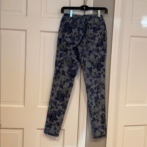 Flip Side jeans. Reversible skinny jeans. - Picture 5 of 14